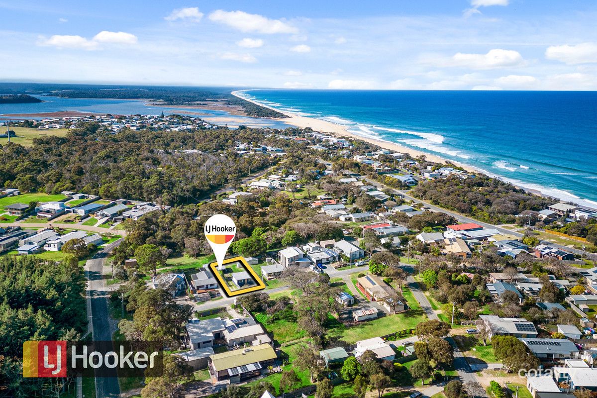 18 Bulmer St, Lake Tyers Beach, VIC 3909