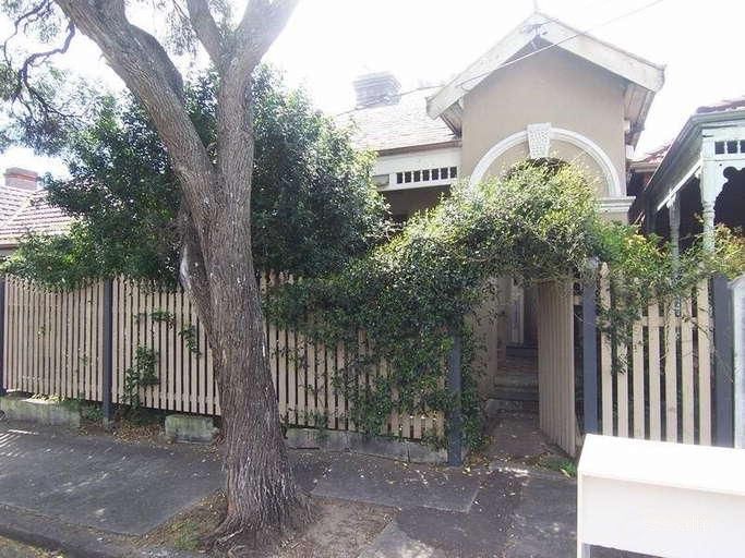 77 Station St, Tempe, NSW 2044