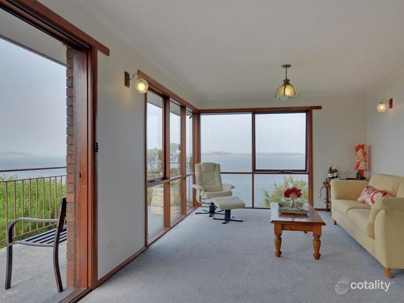 14 Flowerpot Cres, Blackmans Bay, TAS 7052