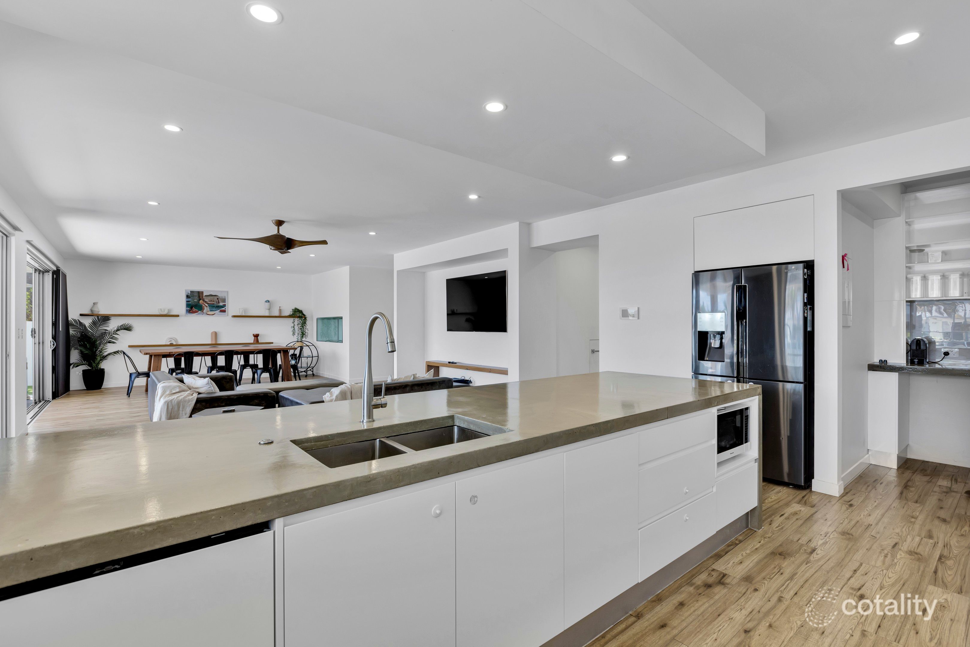 41 Platypus Ave, Bundall, QLD 4217