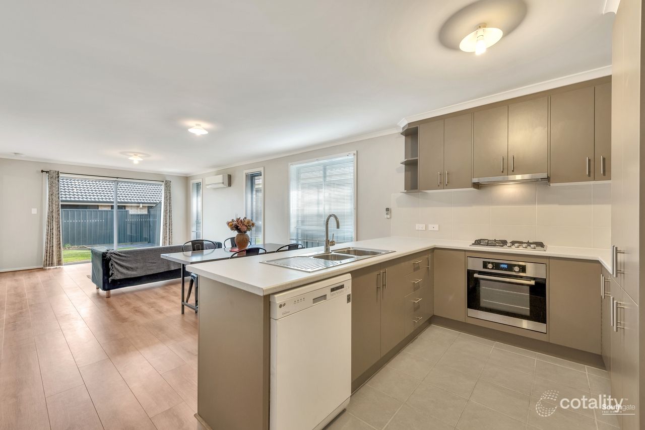 29 Sunderland Cres, Seaford, SA 5169