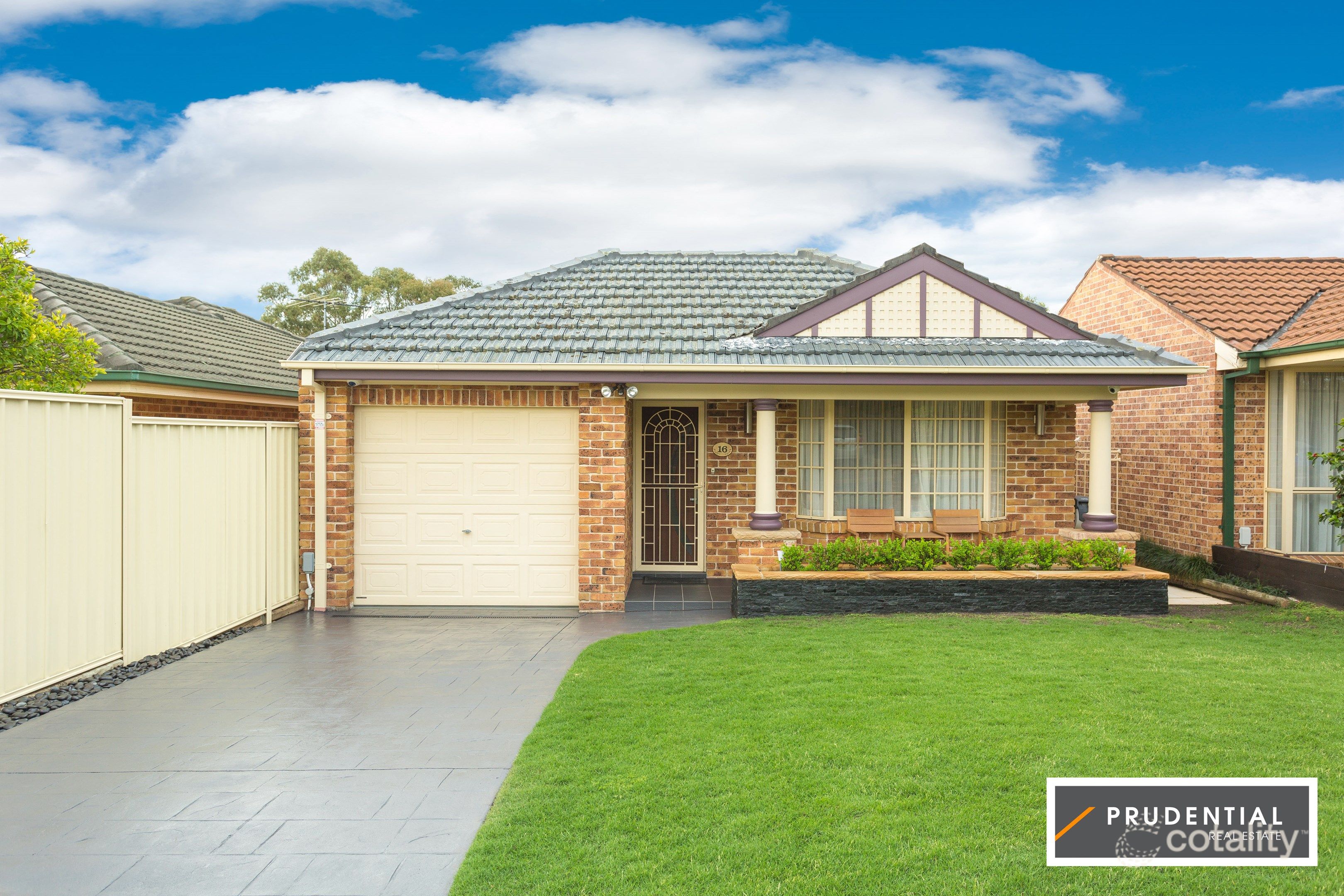 16 Pedder Ct, Wattle Grove, NSW 2173