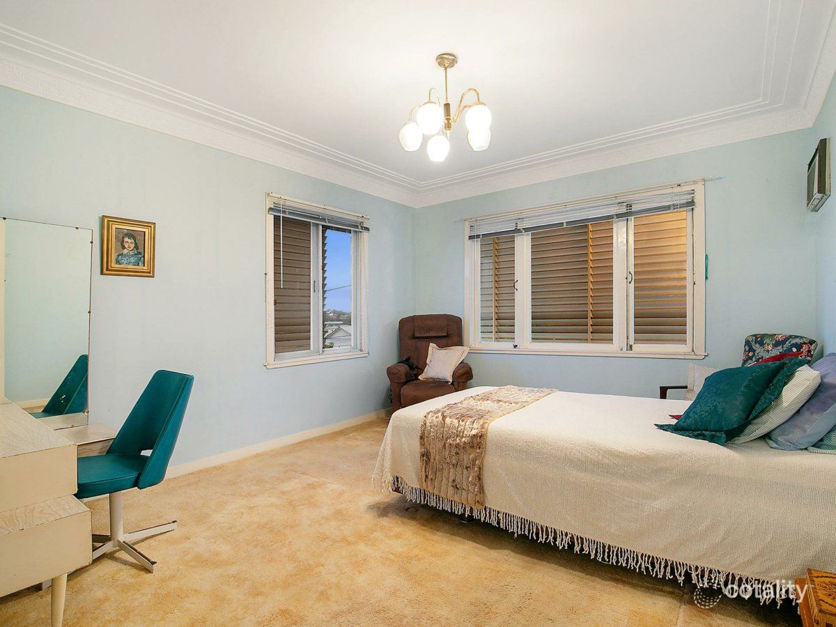 89 Peach St, Greenslopes, QLD 4120