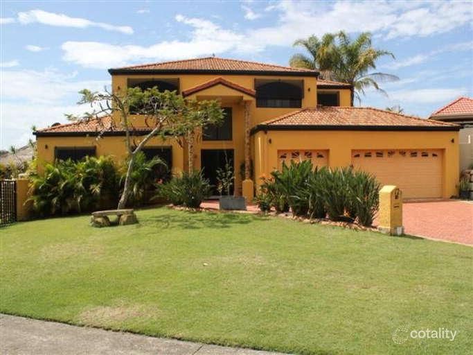 13 Bernard Ct, Arundel, QLD 4214