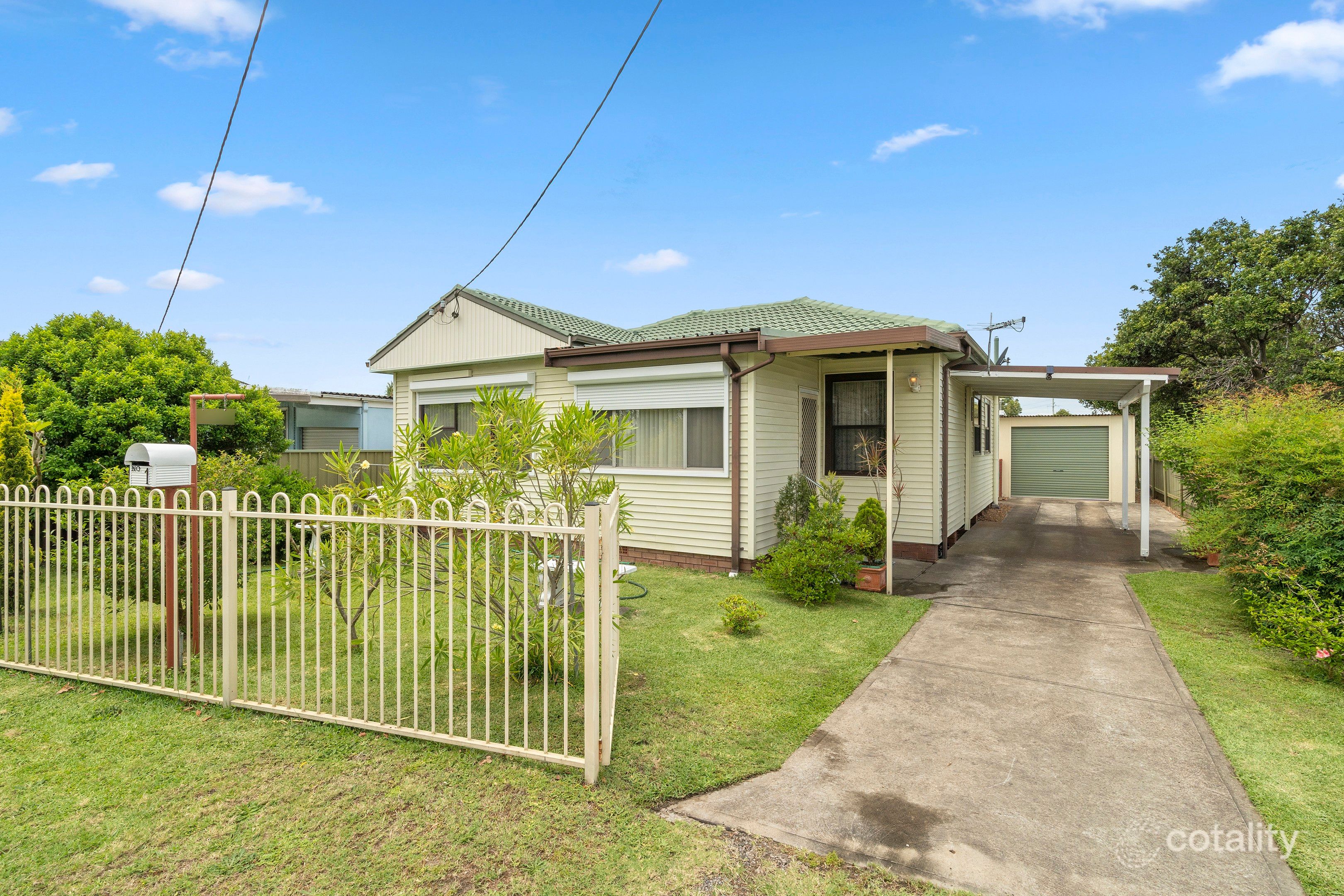 1 Fullerton St, Fern Bay, NSW 2295