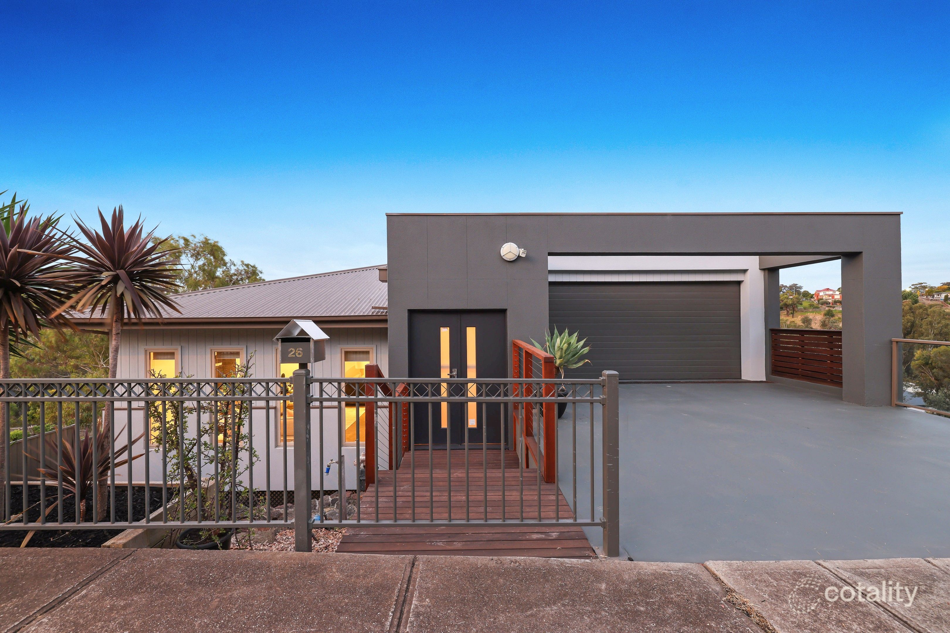 26 Riverbend Way, Sunshine North, VIC 3020