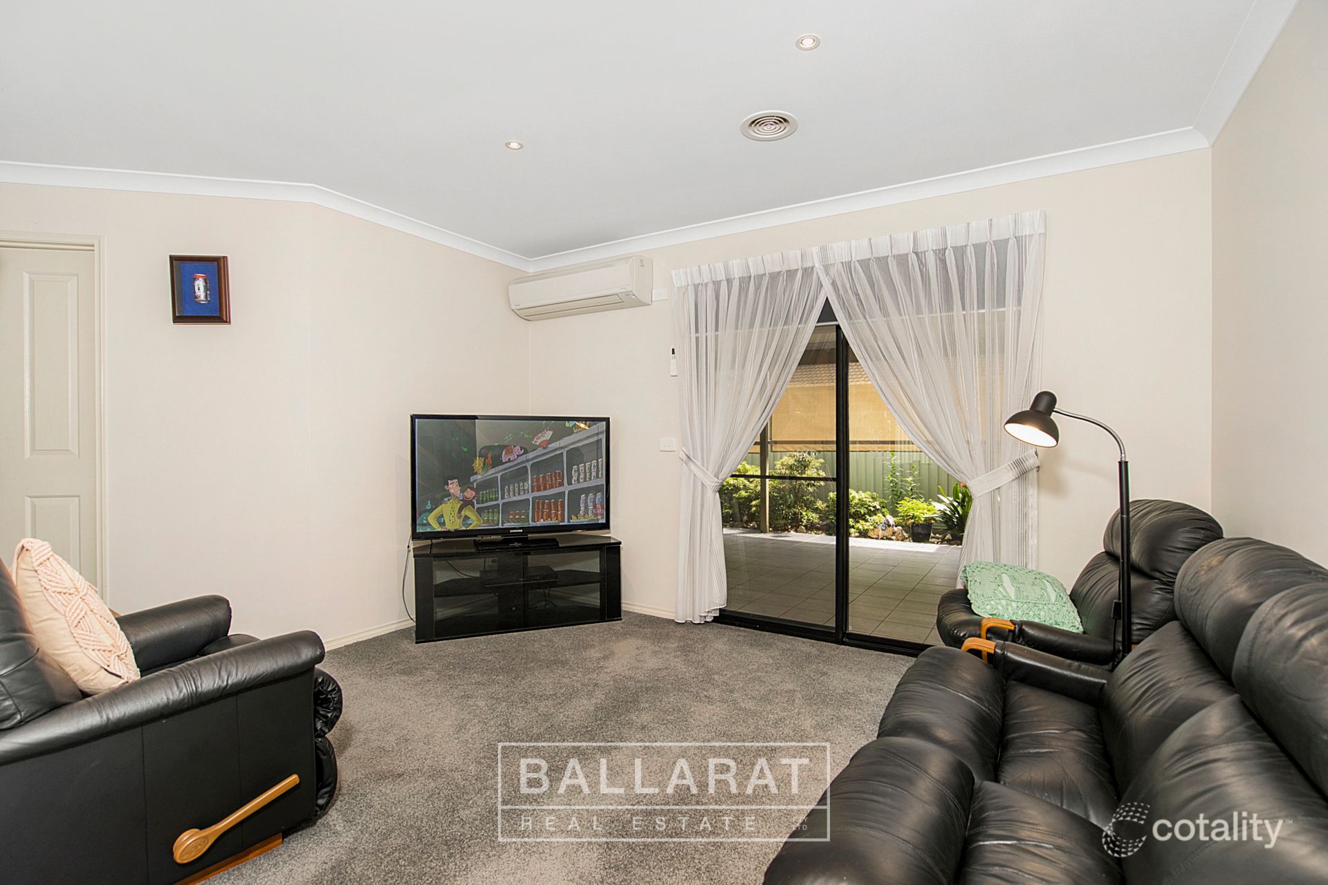 25 Lowry Cres, Miners Rest, VIC 3352