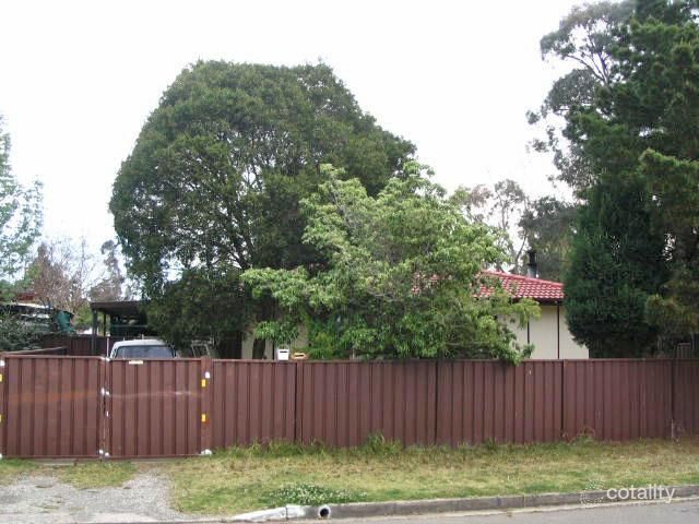 3 Palau Cres, Lethbridge Park, NSW 2770