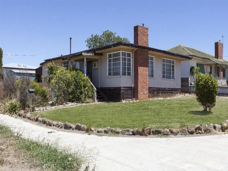 14 Laidlaw St, Ararat, VIC 3377