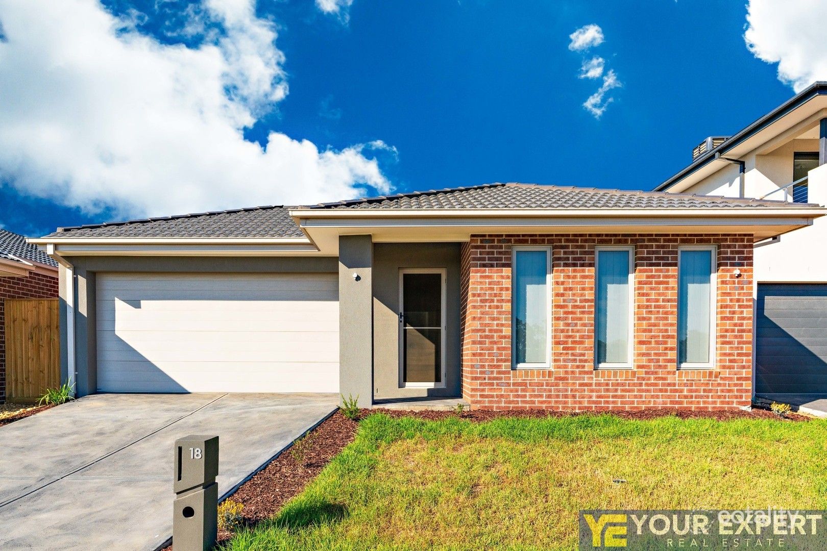 18 Corroboree St, Clyde North, VIC 3978