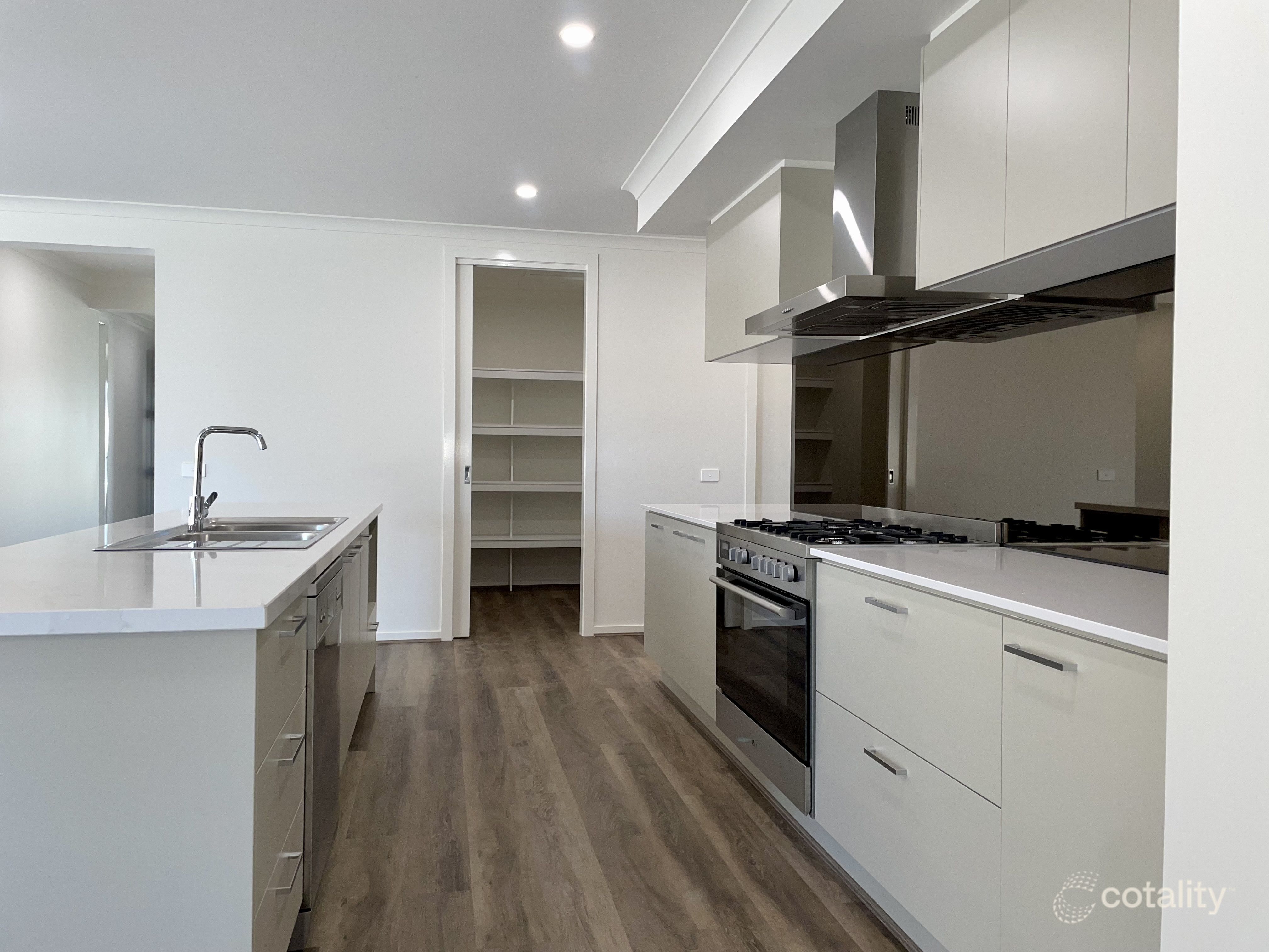 6 Glendon Dr, Eastwood, VIC 3875