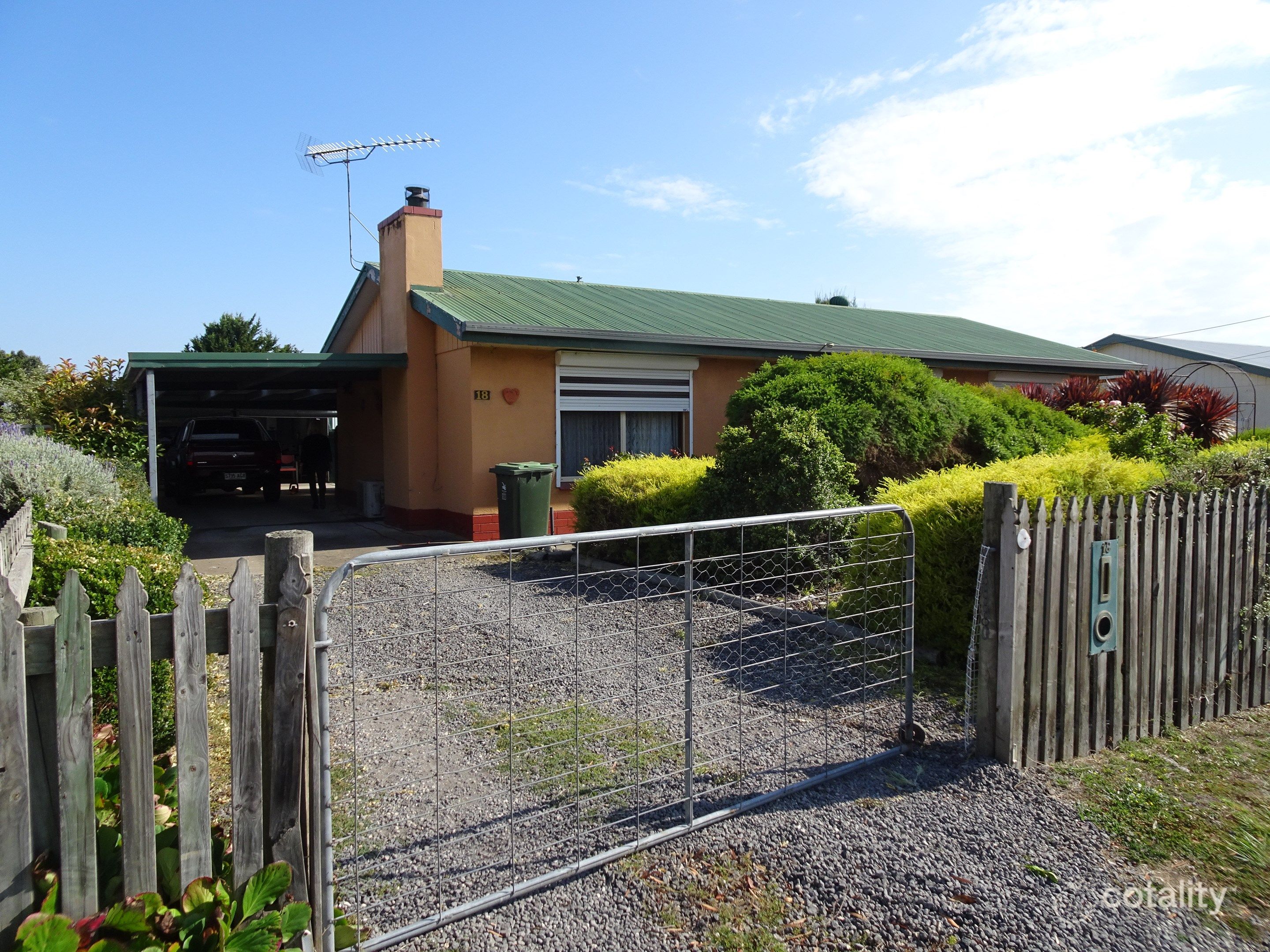 18 Alleyn St, Millicent, SA 5280