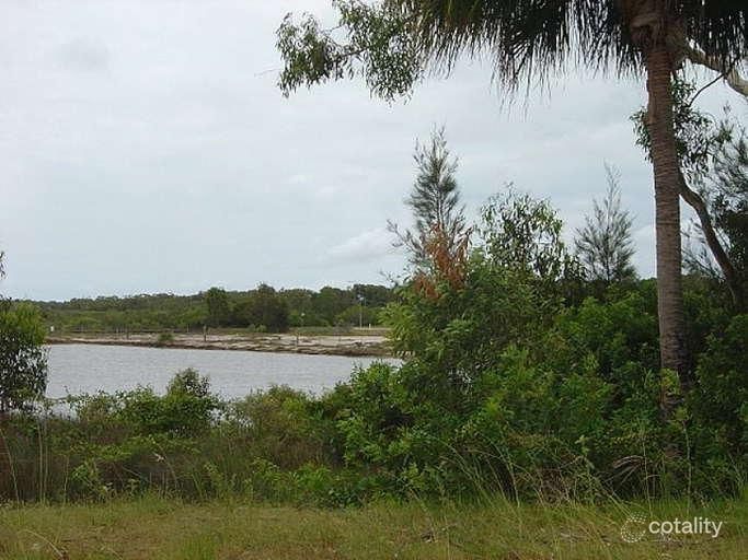 1 Dolphin Ct, Woodgate, QLD 4660