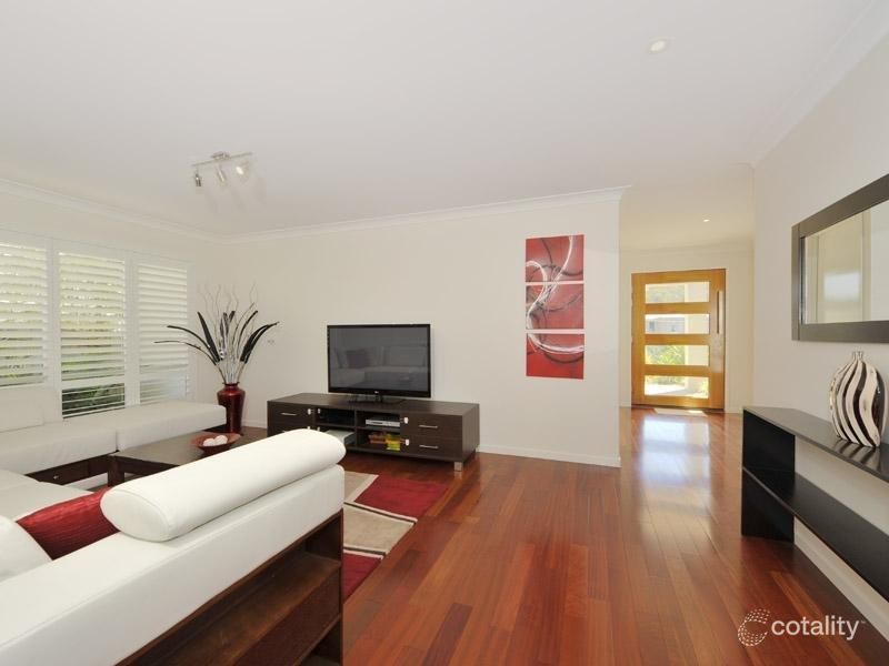 29 Melbourne Ave, Camp Hill, QLD 4152