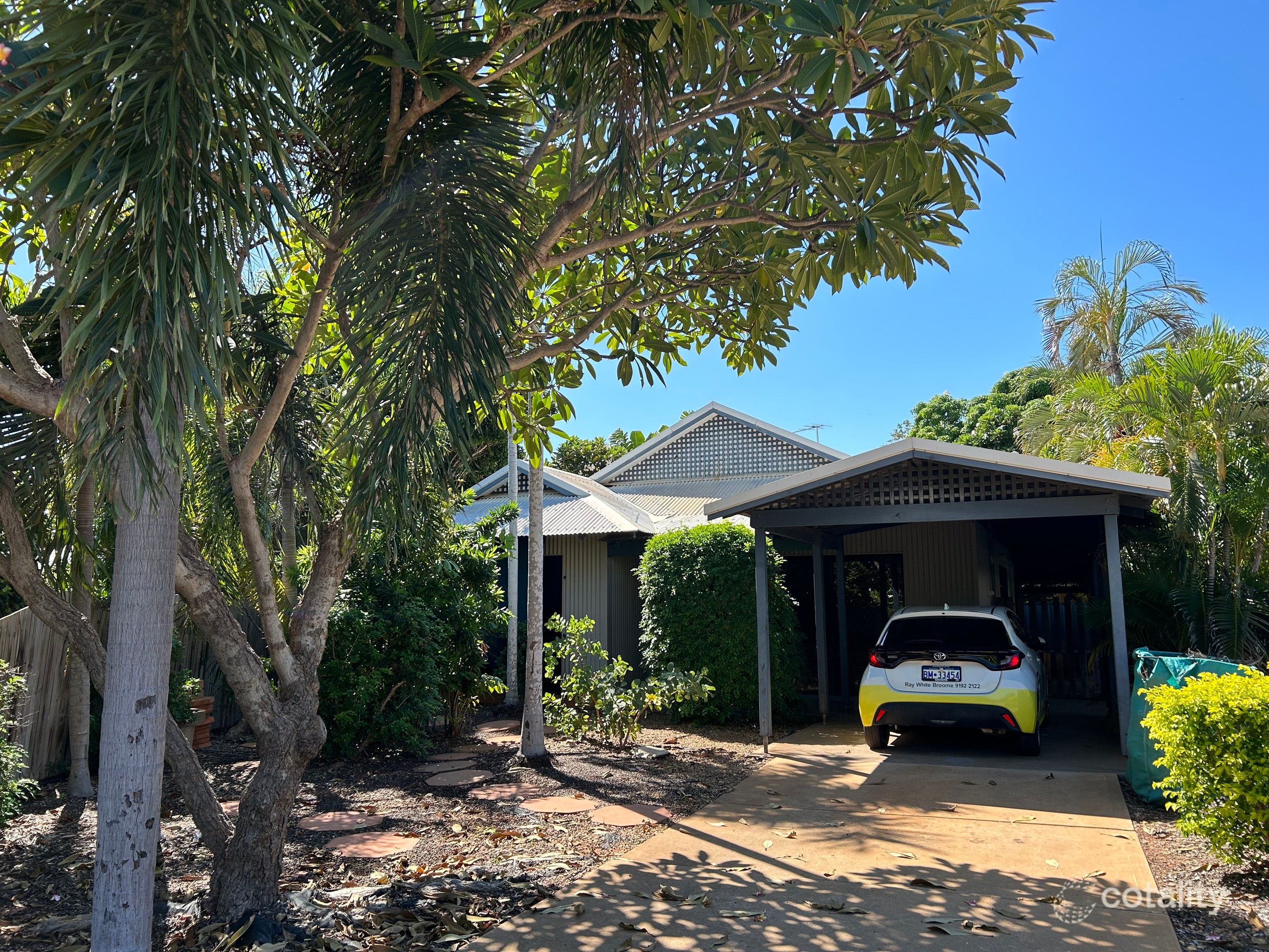 13a Hawkes Pl, Cable Beach, WA 6726