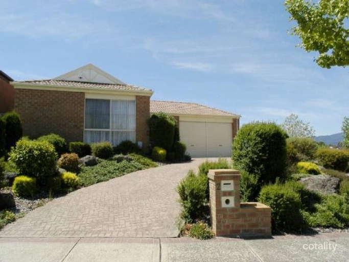2 Hillrise Cres, Chirnside Park, VIC 3116