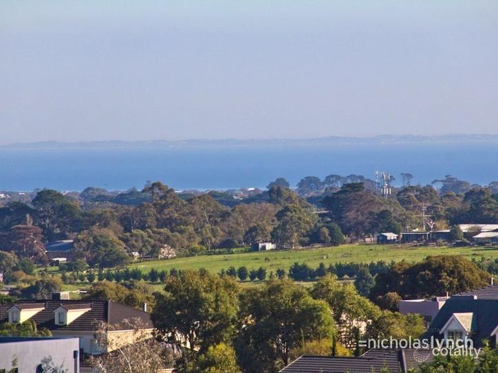 5 Manna Hill Ct, Mount Eliza, VIC 3930