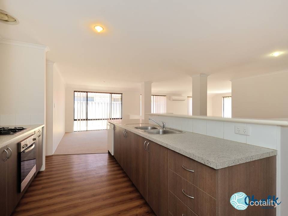 15 Crusoe Link, Secret Harbour, WA 6173