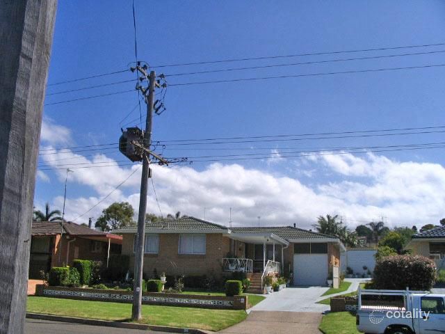 34 Captain Cook Dr, Barrack Heights, NSW 2528