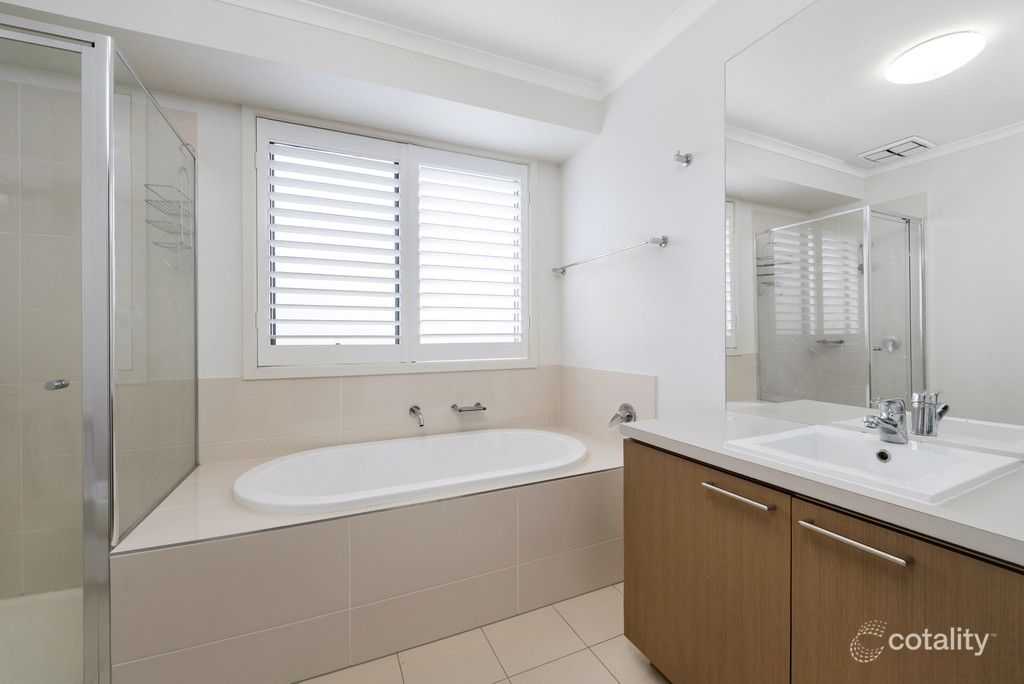 16 Harcrest Bvd, Wantirna South, VIC 3152