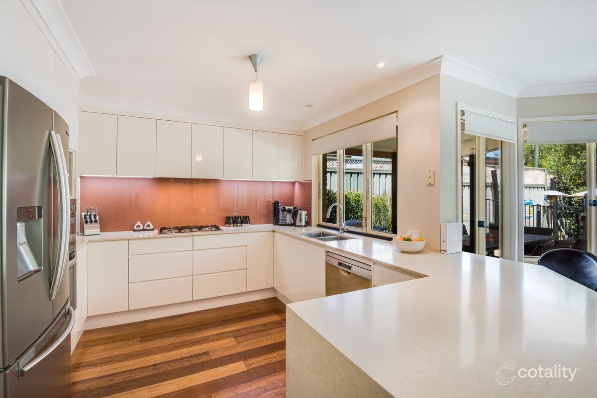 9 Leafleigh Cl, Lisarow, NSW 2250