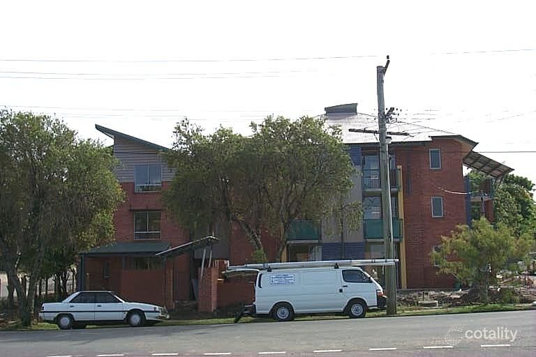 8/1 Waverley St, Southport, QLD 4215