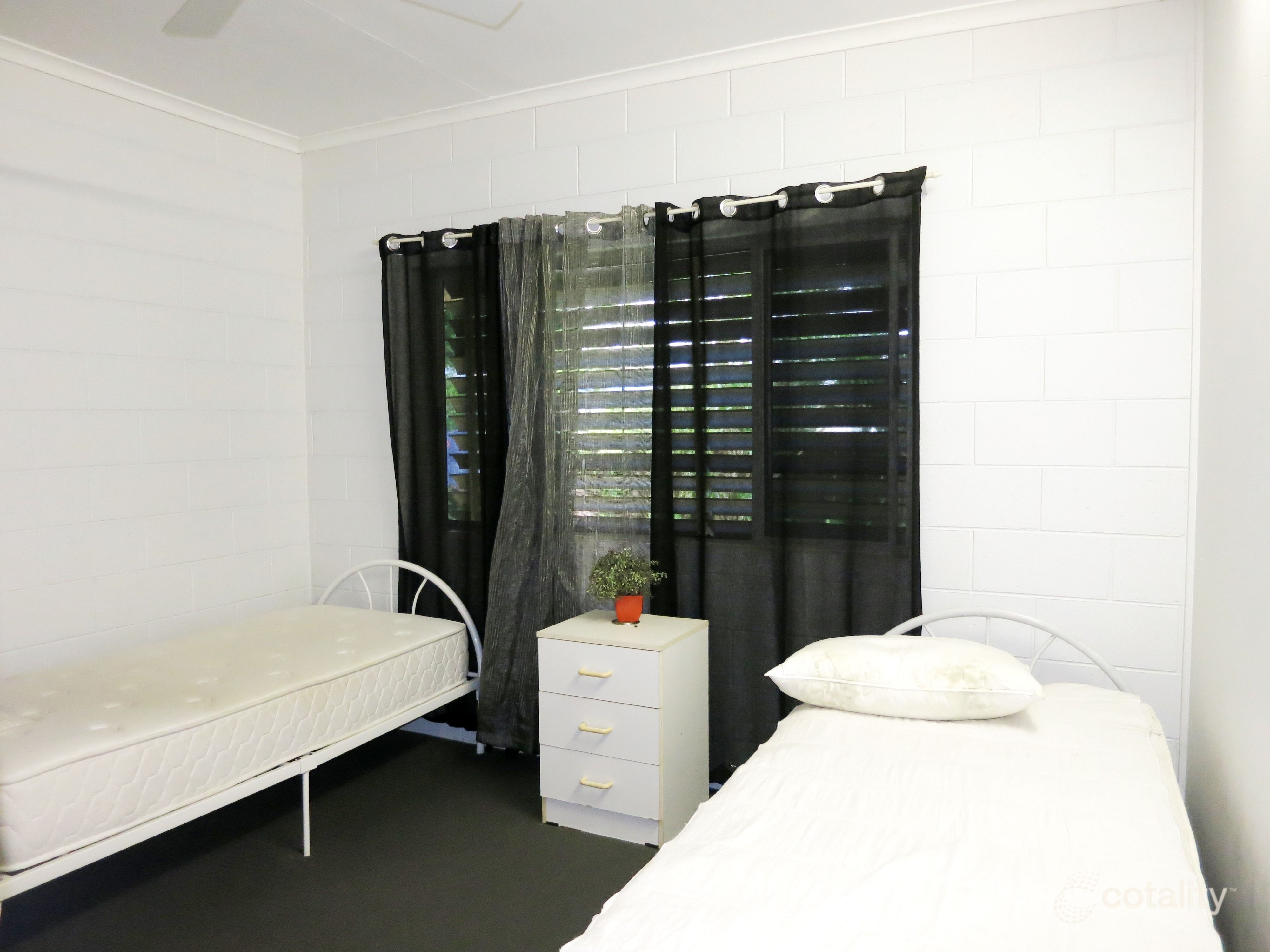 10 Raleigh St, Cardwell, QLD 4849