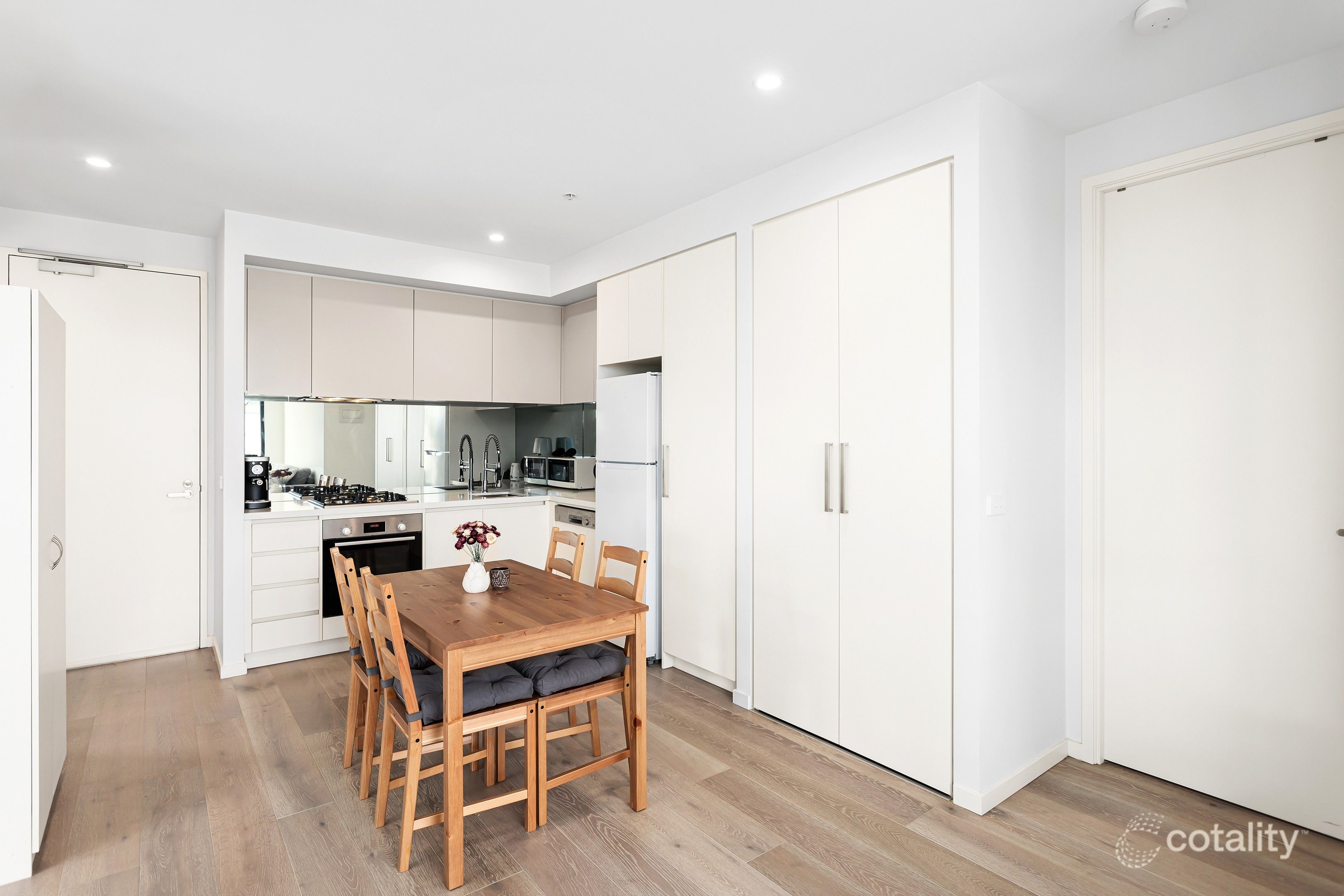 206/222 Buckley St, Essendon, VIC 3040