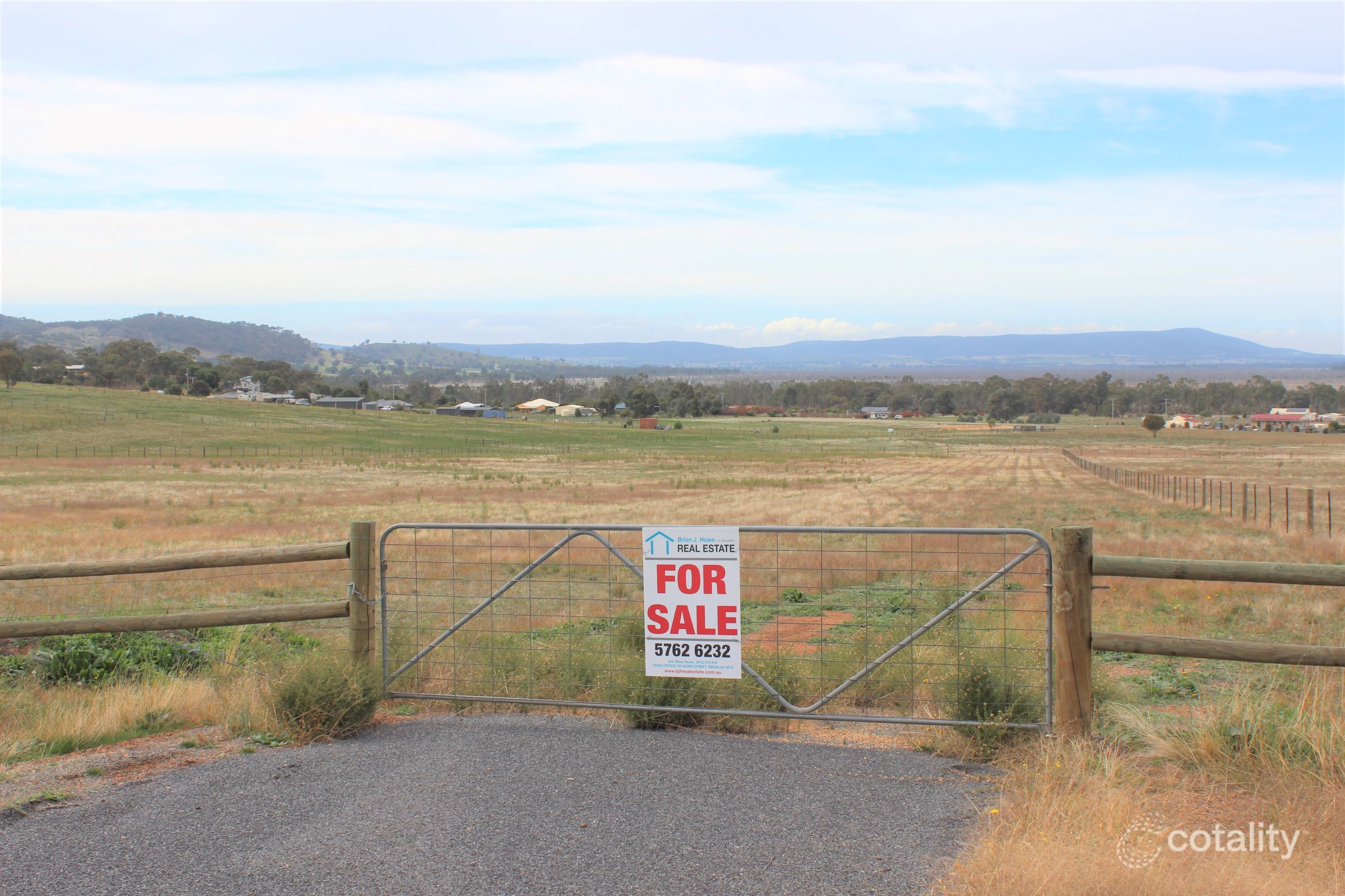 57 Lakeside Dr, Chesney Vale, VIC 3725