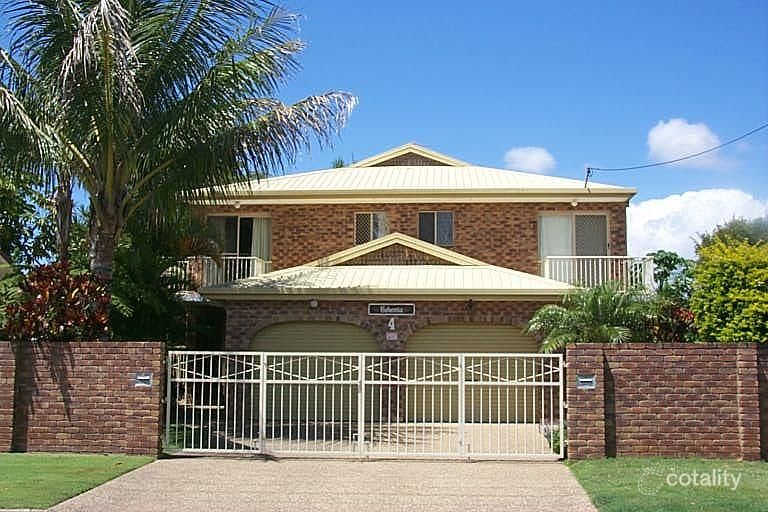 2/4 Nankeen Ave, Paradise Point, QLD 4216