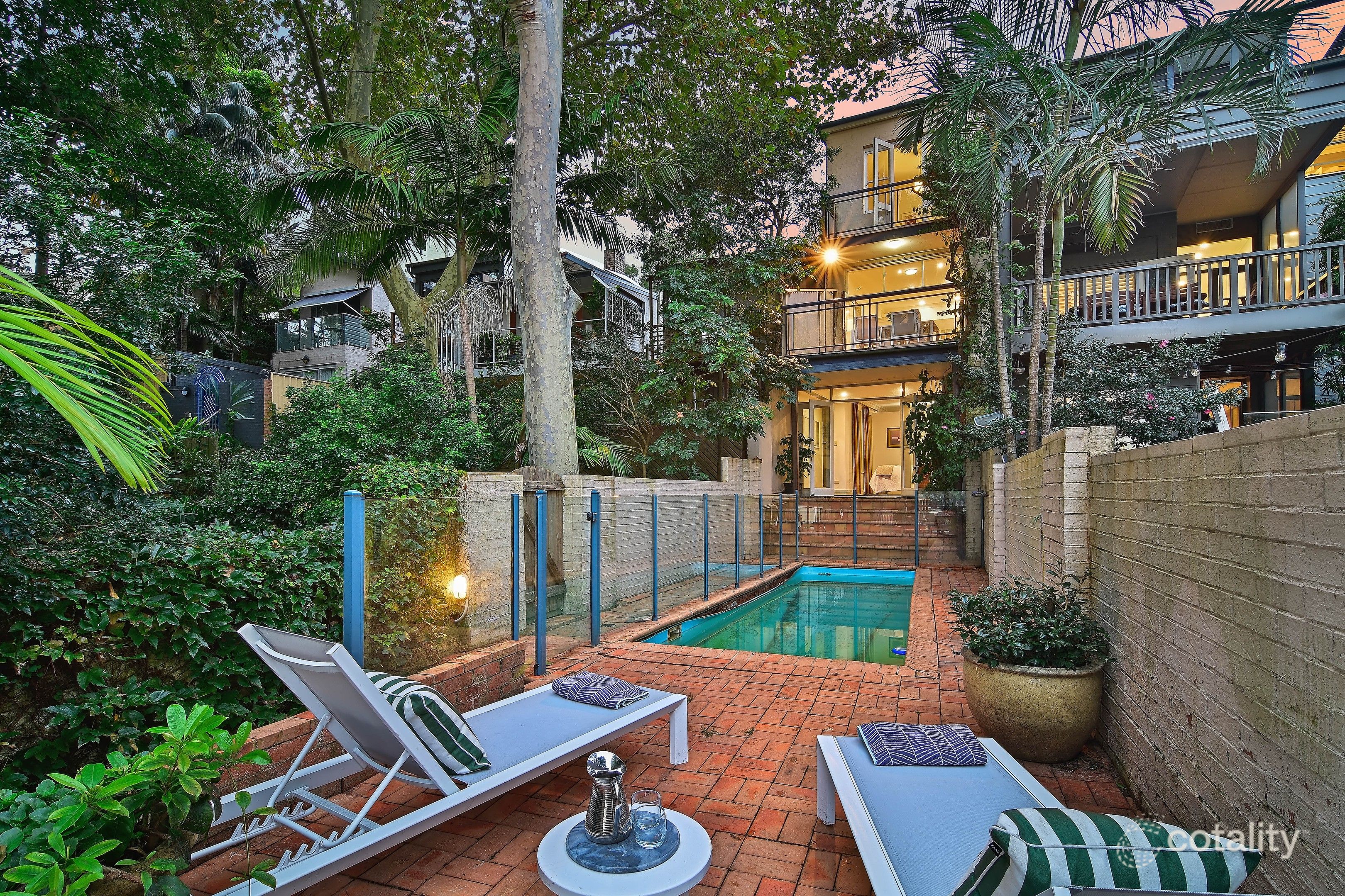 100 Blues Point Rd, Mcmahons Point, NSW 2060