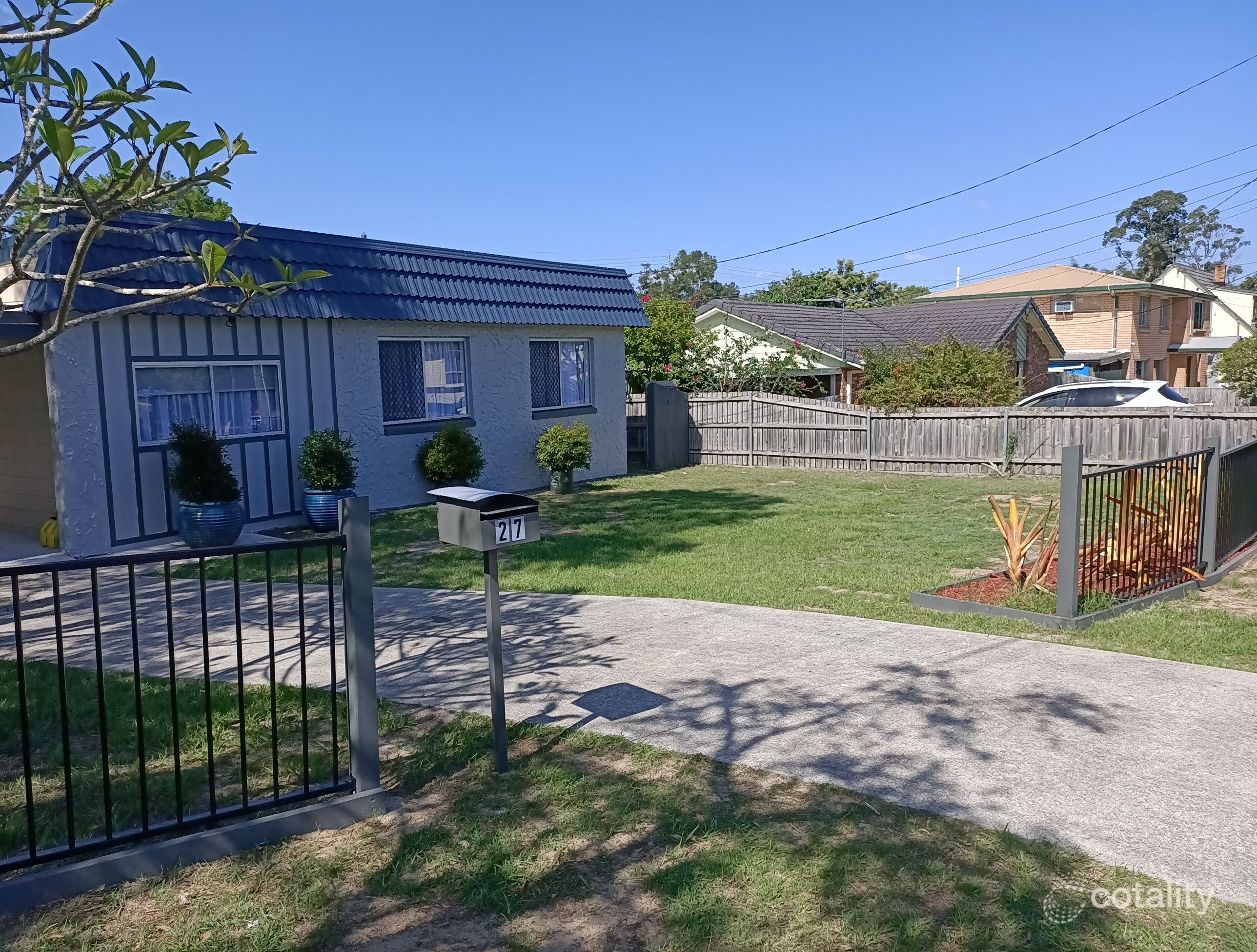 27 Carinya St, Crestmead, QLD 4132