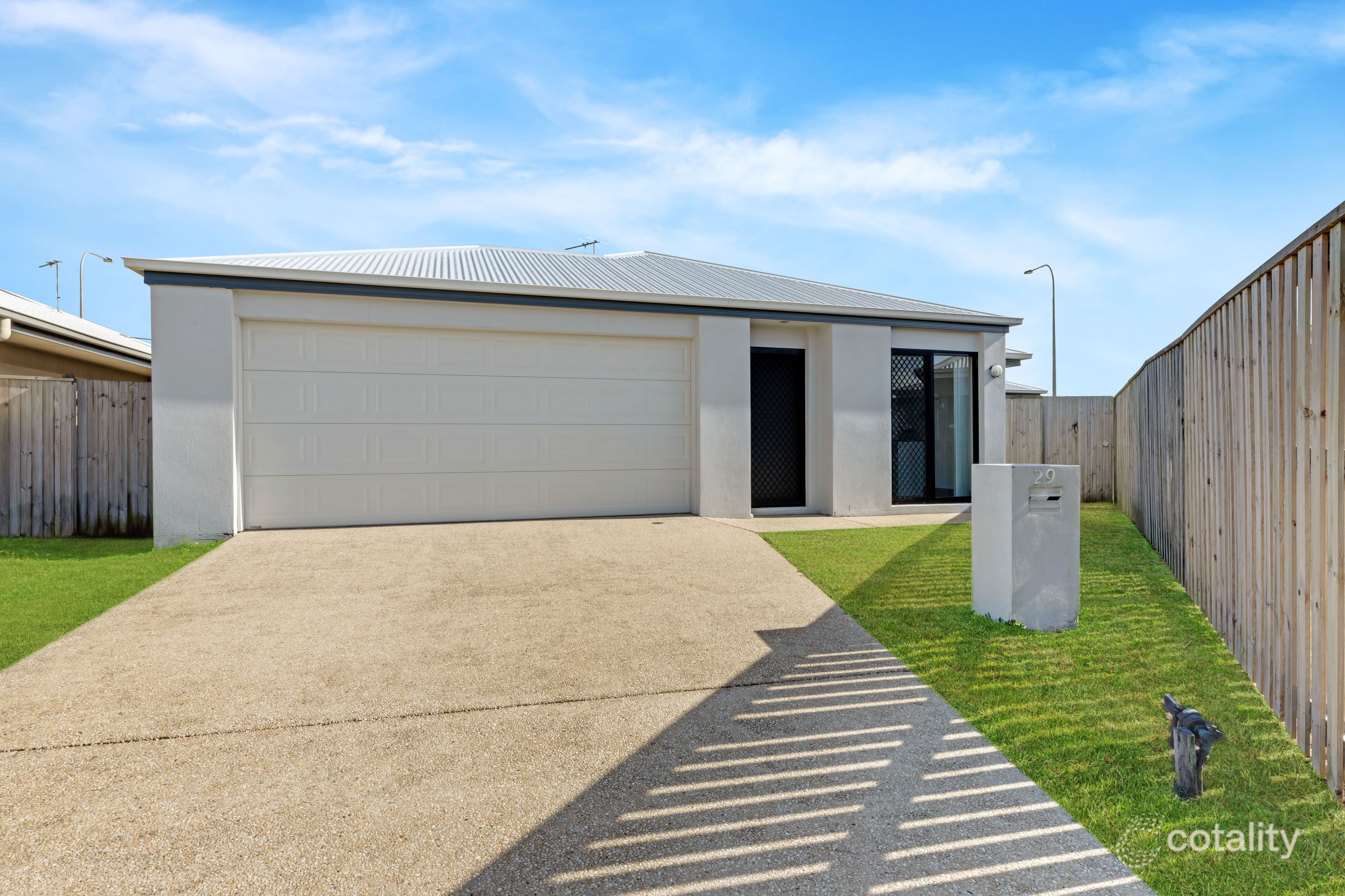 29 Henley Cl, Blacks Beach, QLD 4740