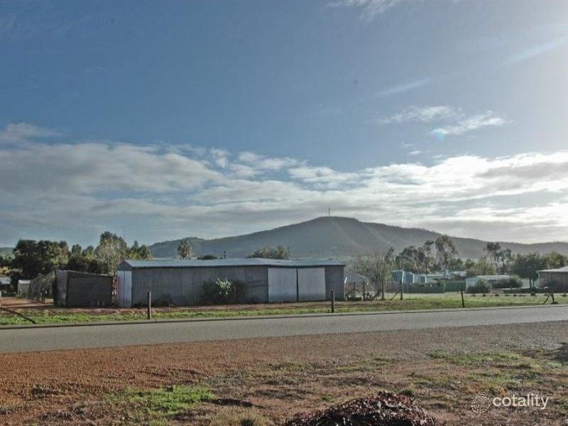 8 Forbes St, York, WA 6302