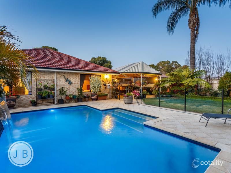 13 Hope Ave, Salter Point, WA 6152