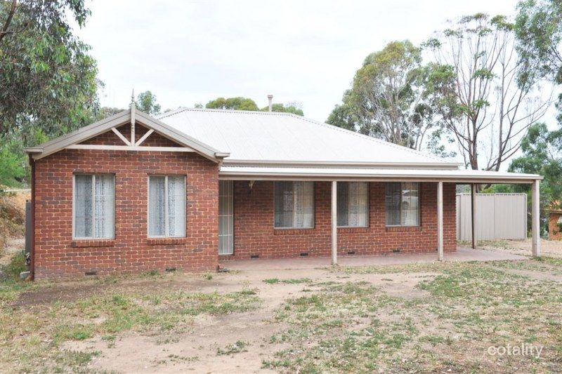 24-26 Yarunga Dr, Kangaroo Flat, VIC 3555