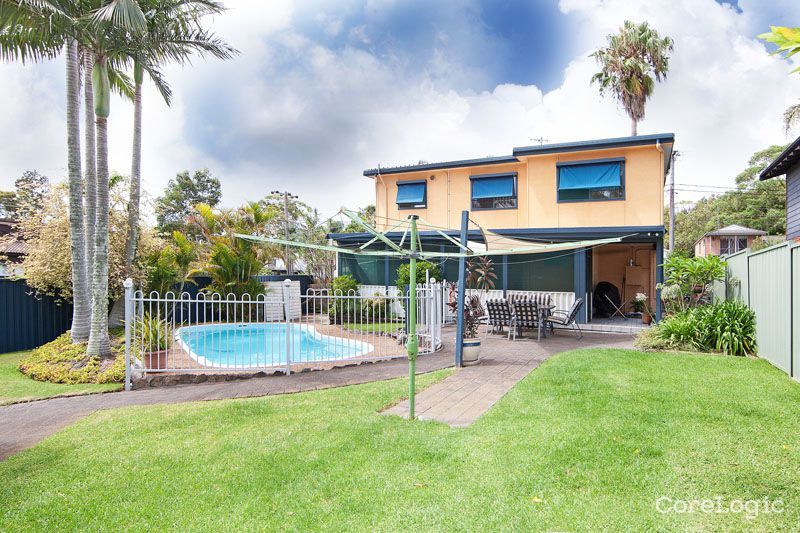 95 Albatross Rd, Berkeley Vale, NSW 2261