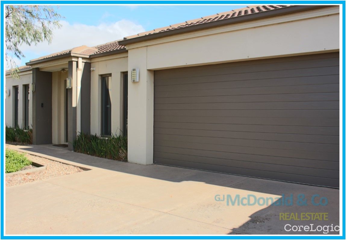 11 Grebe Ct, Lara, VIC 3212
