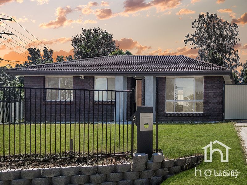 5 Josey St, Redbank Plains, QLD 4301