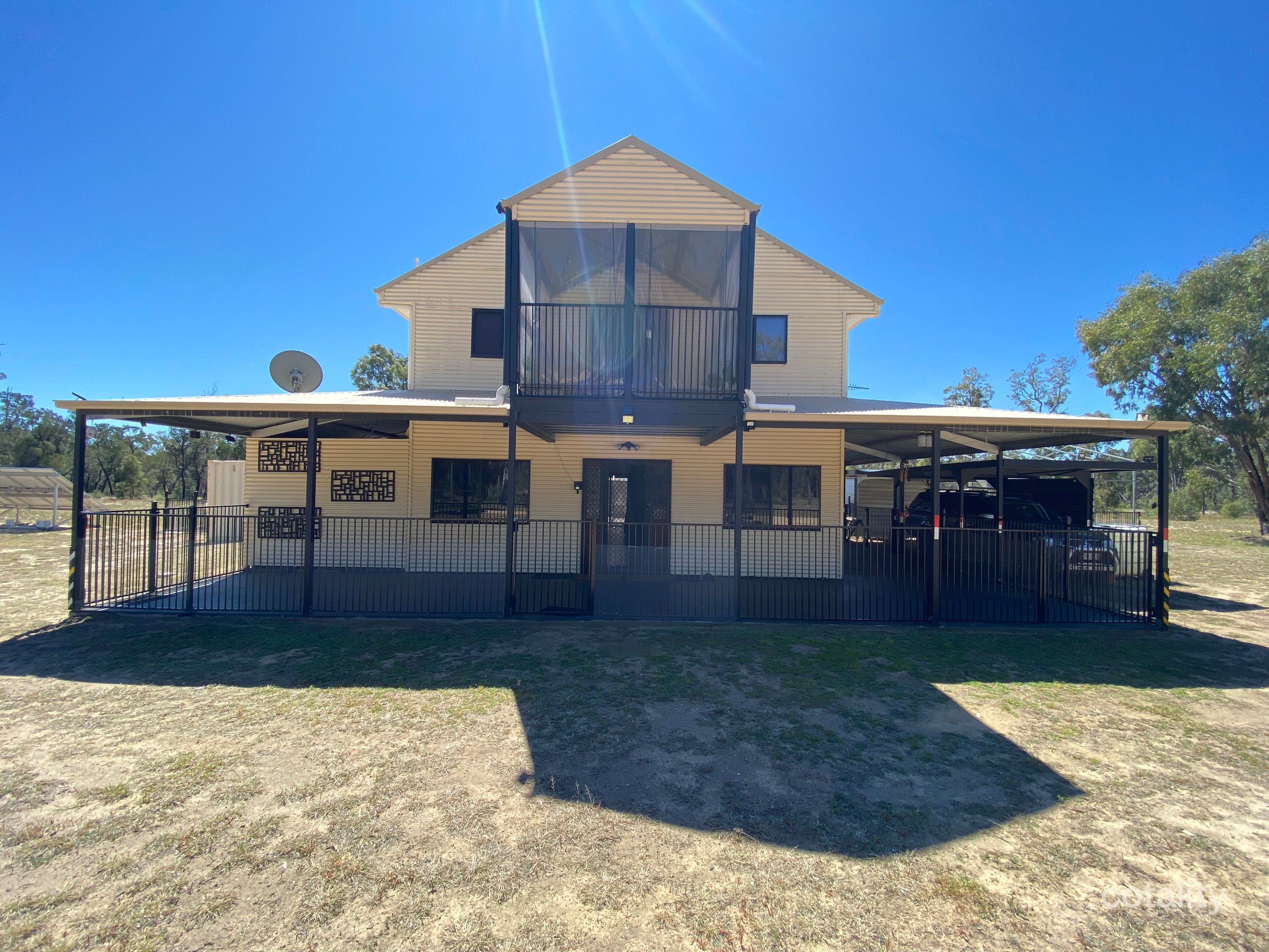 123 Flamingo Rd, The Pines, QLD 4357