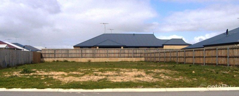 247 Peelwood Pde, Halls Head, WA 6210