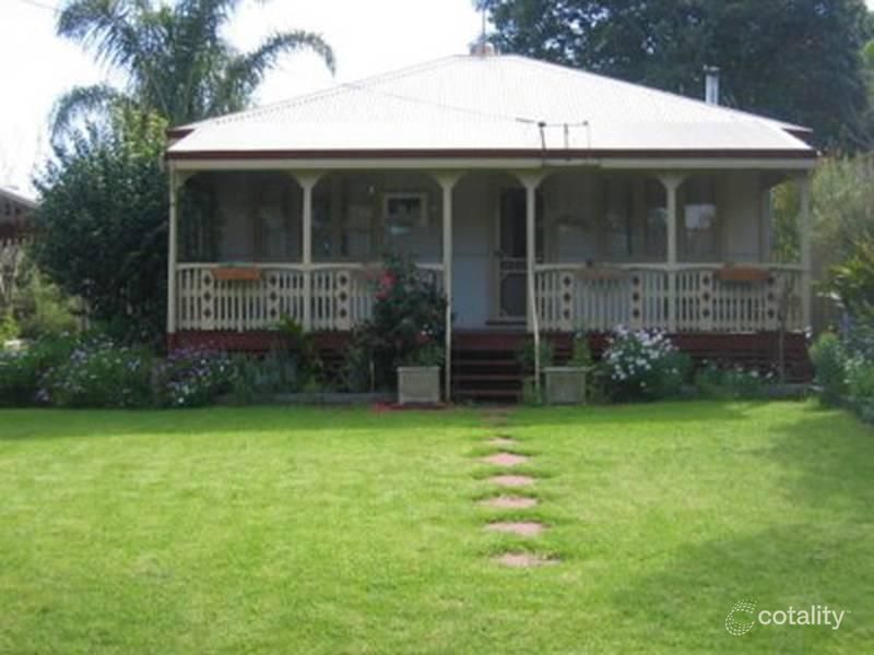 12 Green St, Waroona, WA 6215