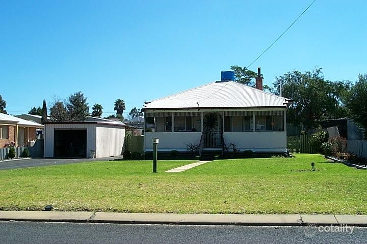 25 Simpson St, Collie, WA 6225
