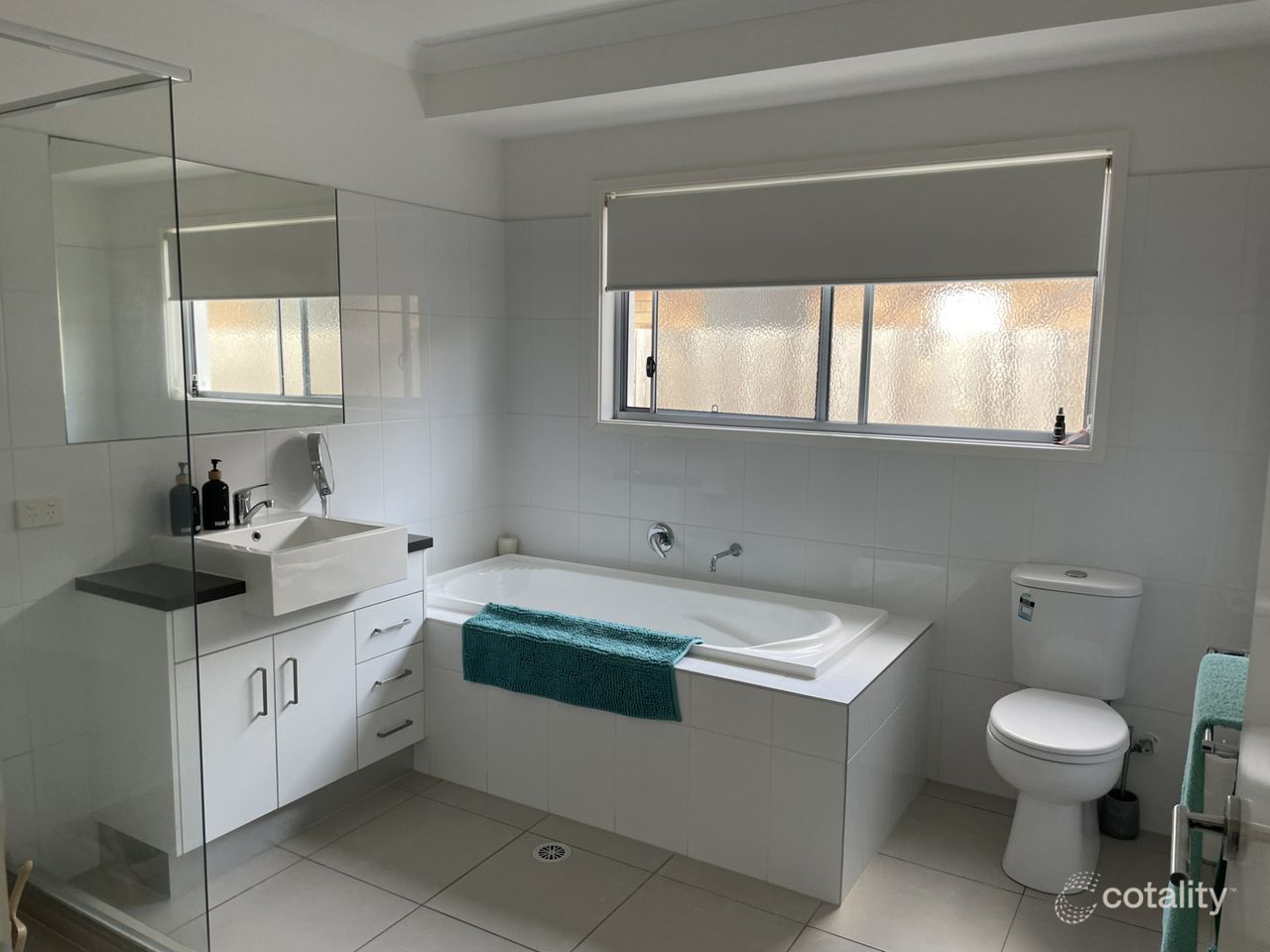 3 Ada St, Augustine Heights, QLD 4300