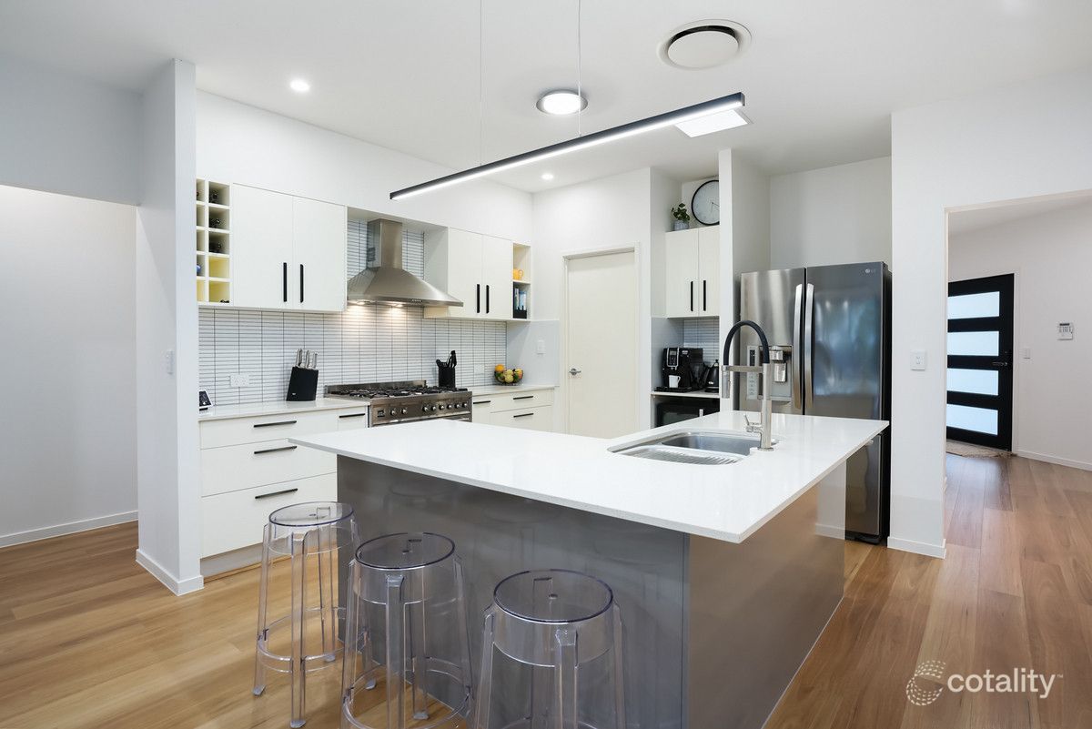 36 Coopers Cl, Sinnamon Park, QLD 4073