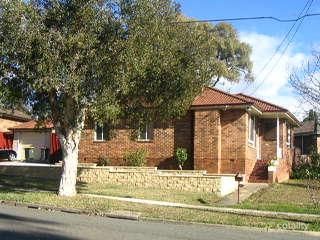 35 Jacques Ave, Peakhurst, NSW 2210