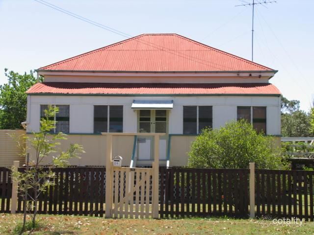 24 Nolan St, Crows Nest, QLD 4355