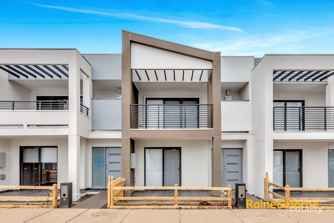 16 Lumeah Dr, Cranbourne West, VIC 3977