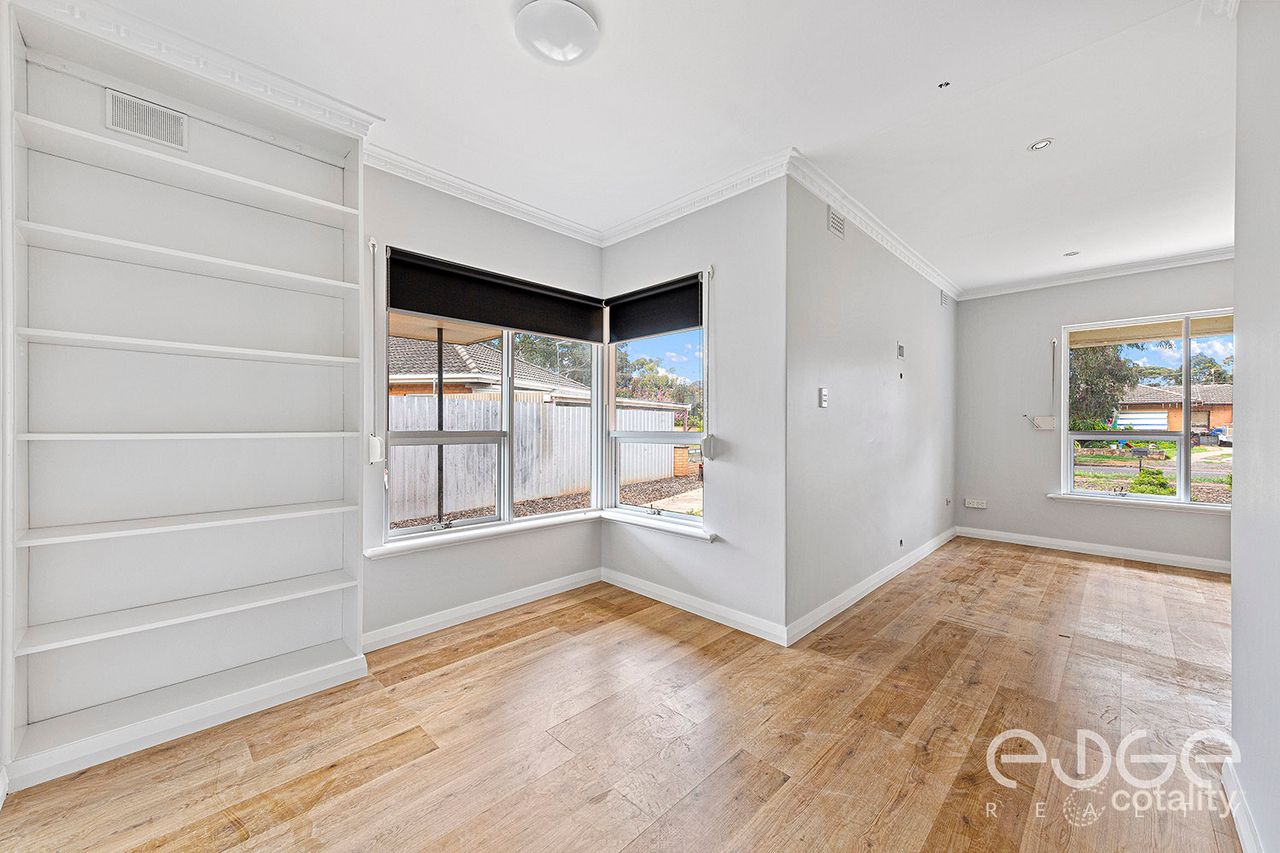 24 Bronwyn Cres, Salisbury North, SA 5108