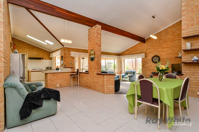 7 Gairdner Dr, Kardinya, WA 6163